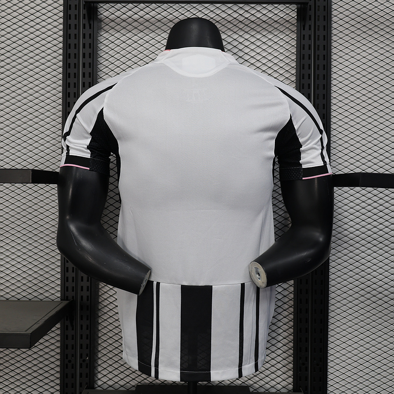 25-26 Juventus Home Soccer Jersey Player Version - view 3