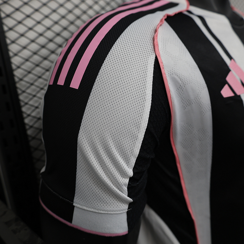 25-26 Juventus Home Soccer Jersey Player Version - view 5