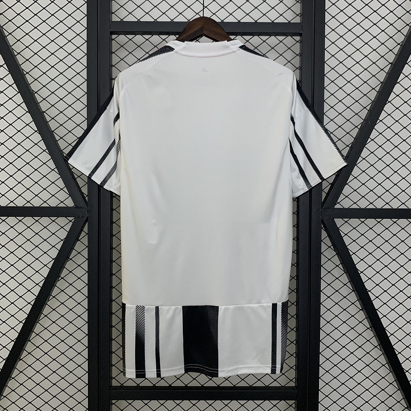 25-26 Juventus Home Soccer Jersey - view 3