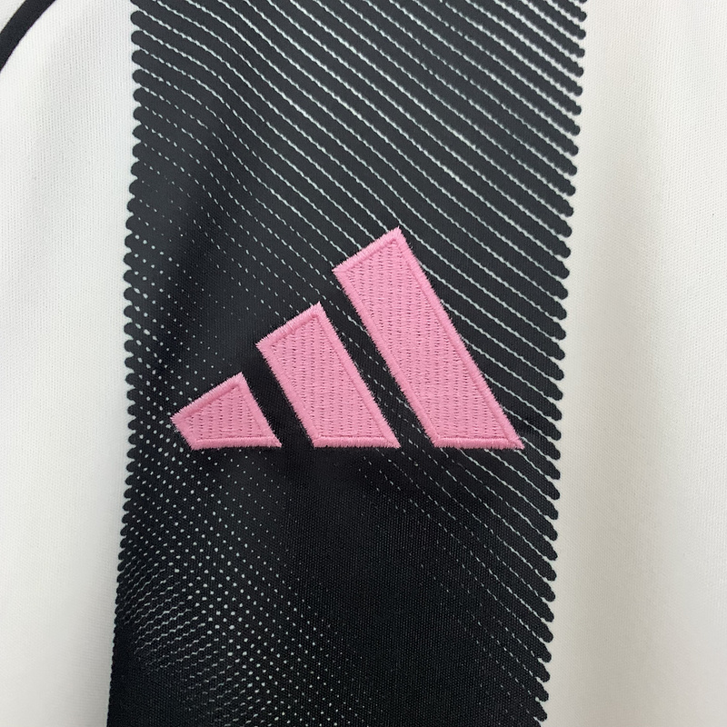25-26 Juventus Home Soccer Jersey - view 5