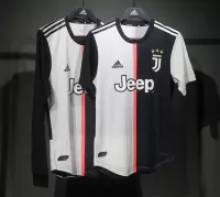 2019-20 Juventus Retro Jersey Home Player Edition - view 7