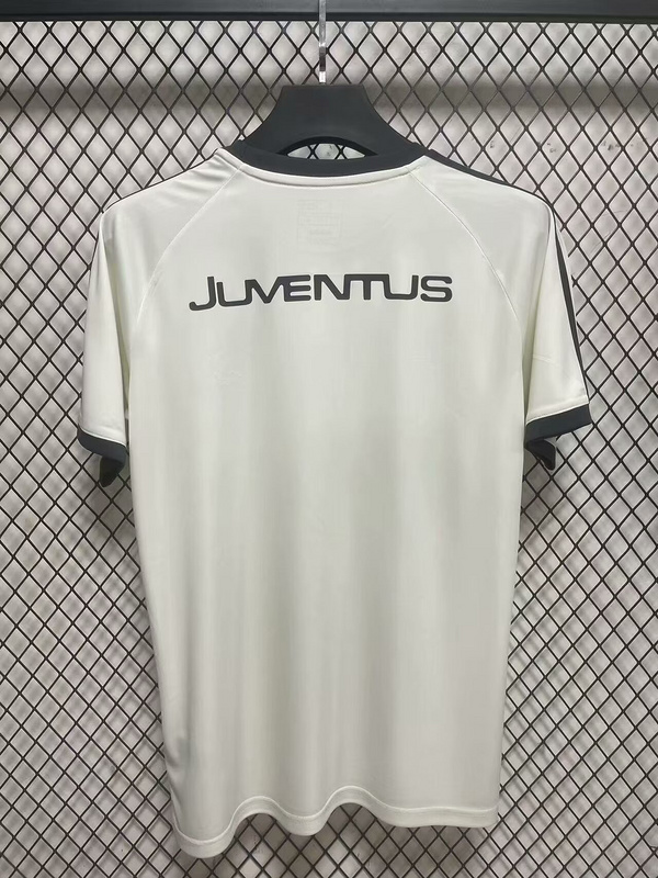 24-25 Juventus Goalkeeper Soccer Jersey - view 3