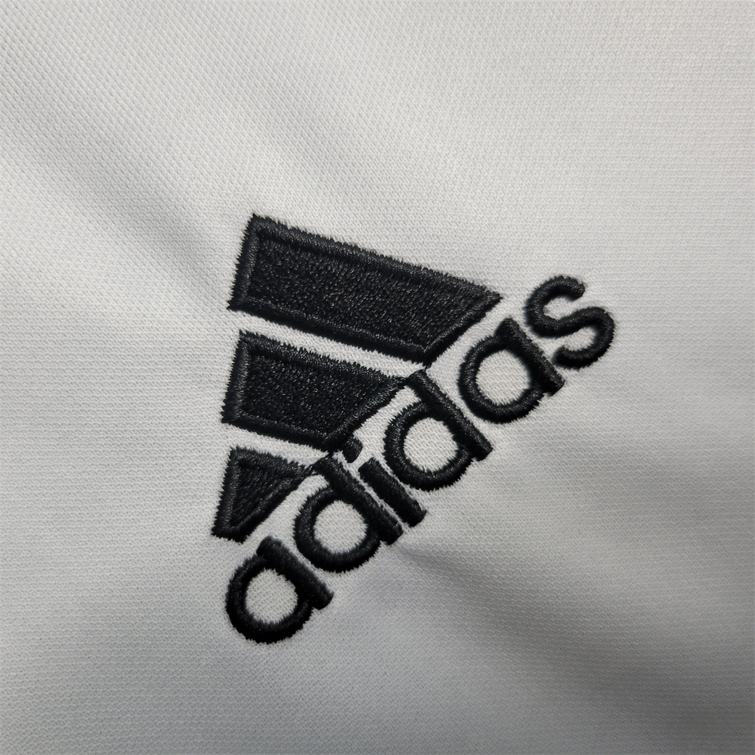19-20 Juventus Retro Jersey Home - view 7
