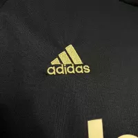 15-16 Juventus Retro Jersey Third Away - view 9