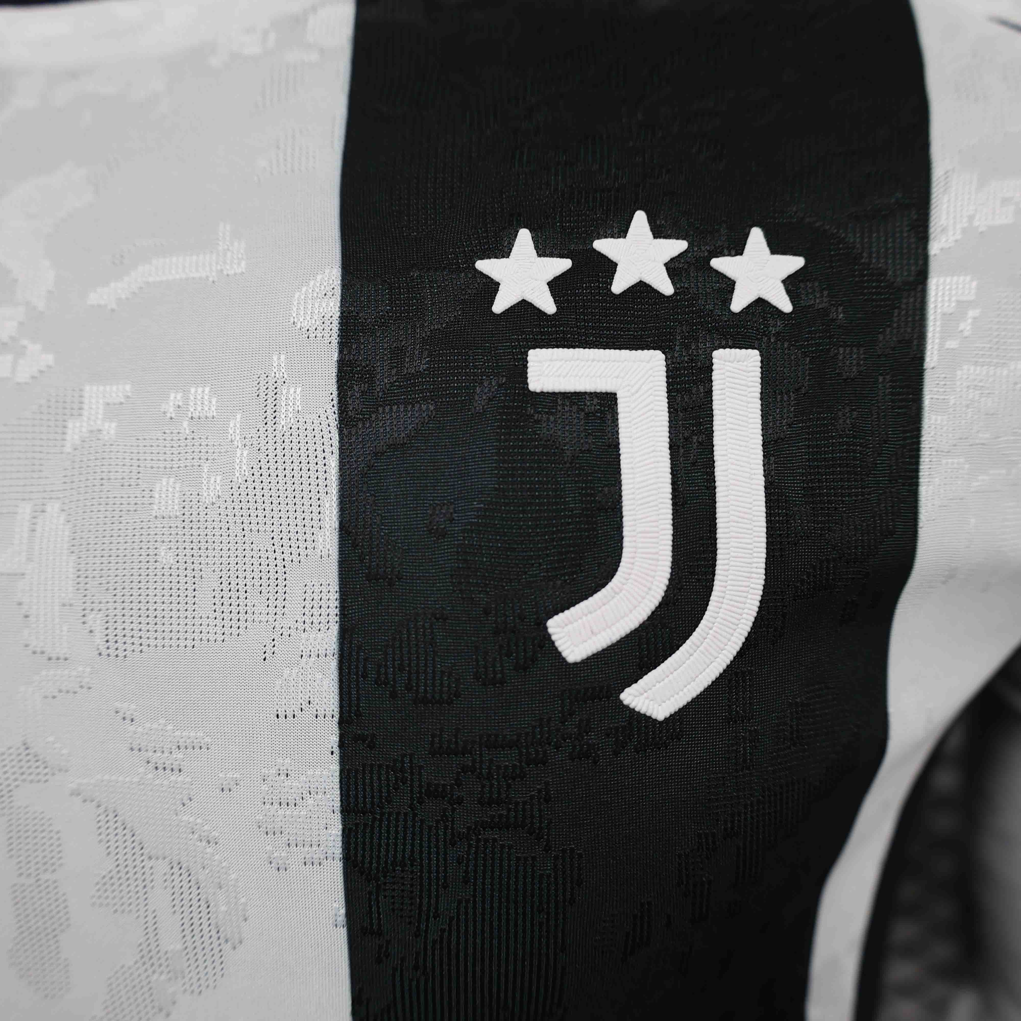24-25 Juventus Home Soccer Jersey Player Version Long Sleeve - view 6