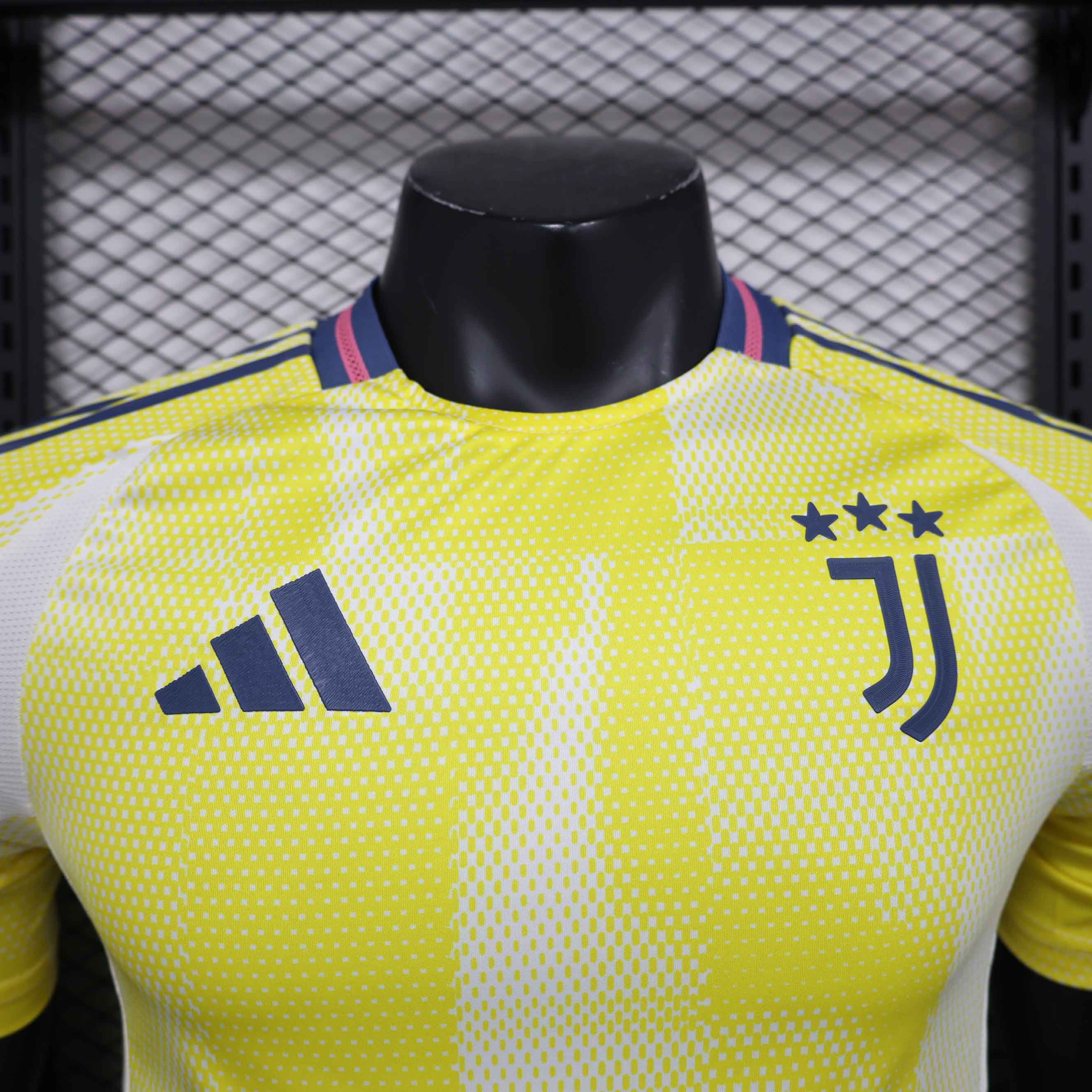 24-25 Juventus Away Soccer Jersey Player Version - view 3