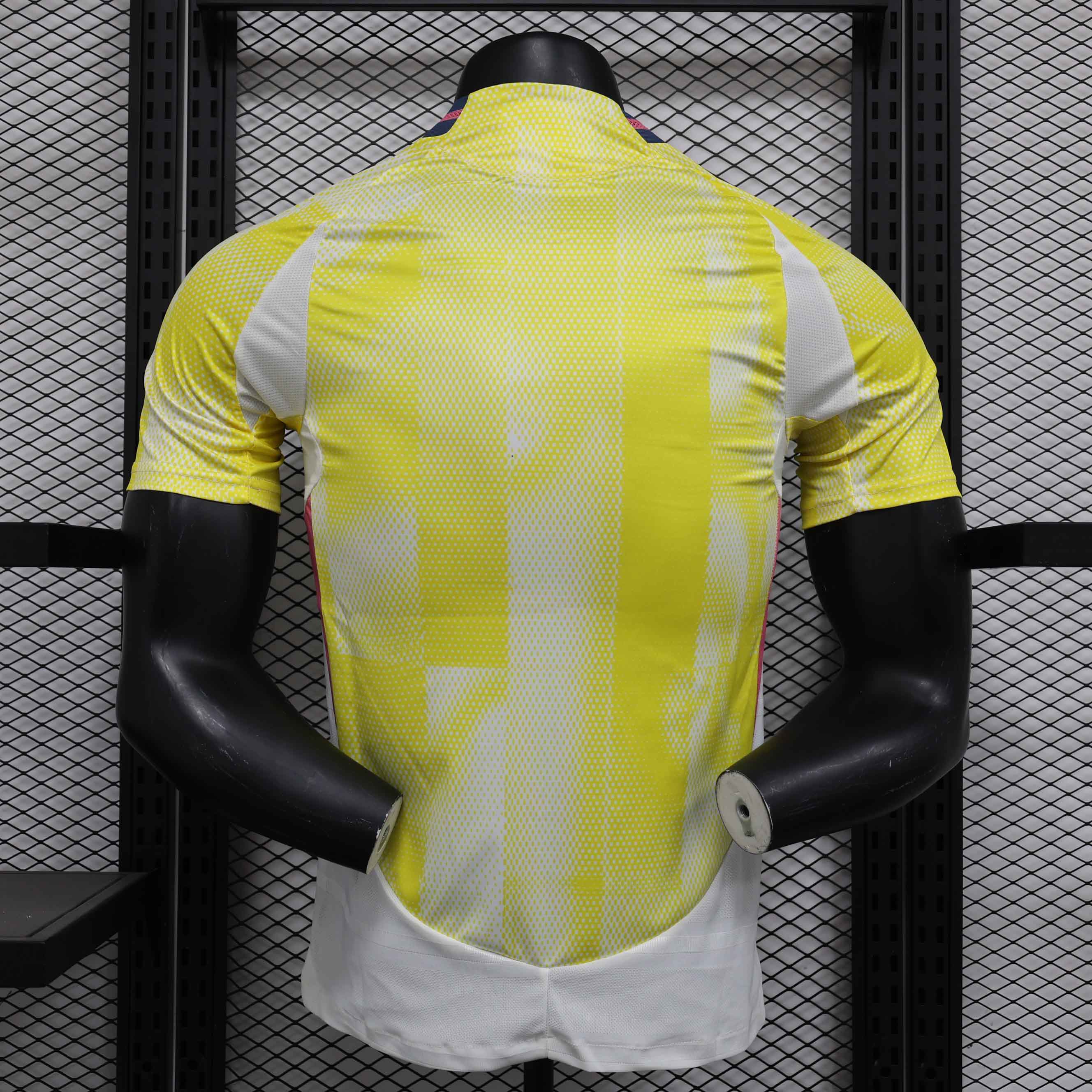 24-25 Juventus Away Soccer Jersey Player Version - view 4