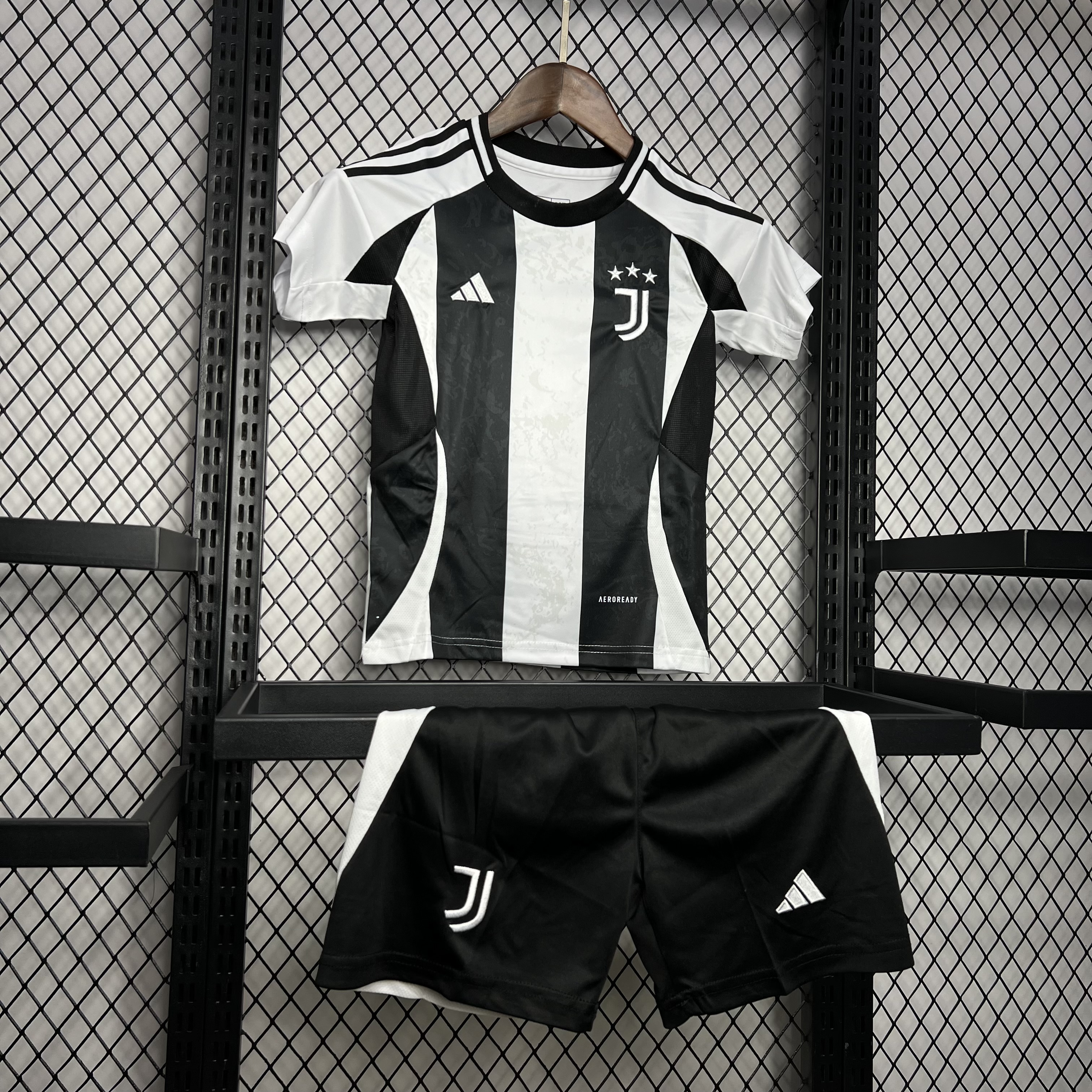 24-25 Juventus Home Soccer Kids Kit Jersey+Shorts - view 5