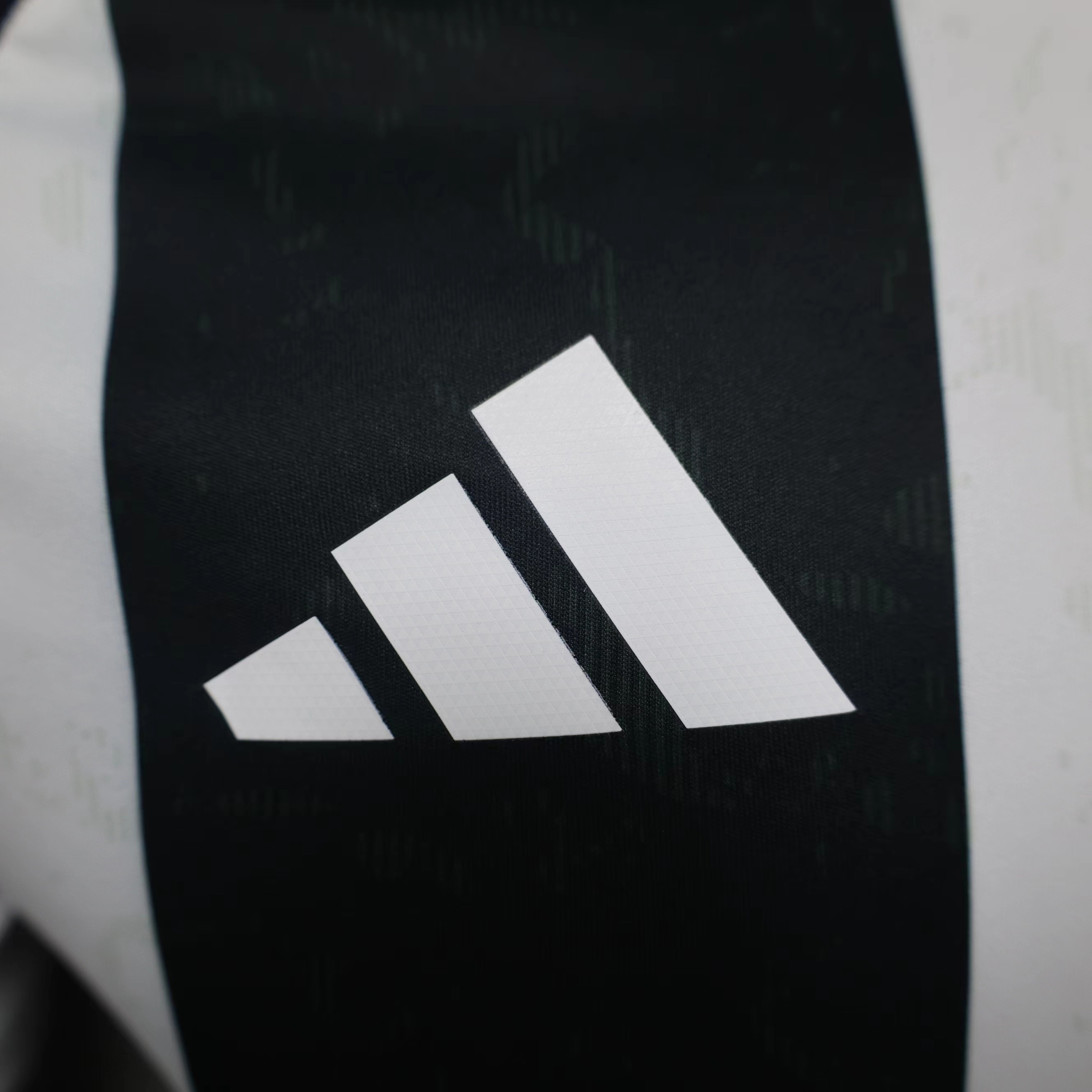 24-25 Juventus Home Soccer Jersey Player Version - view 5