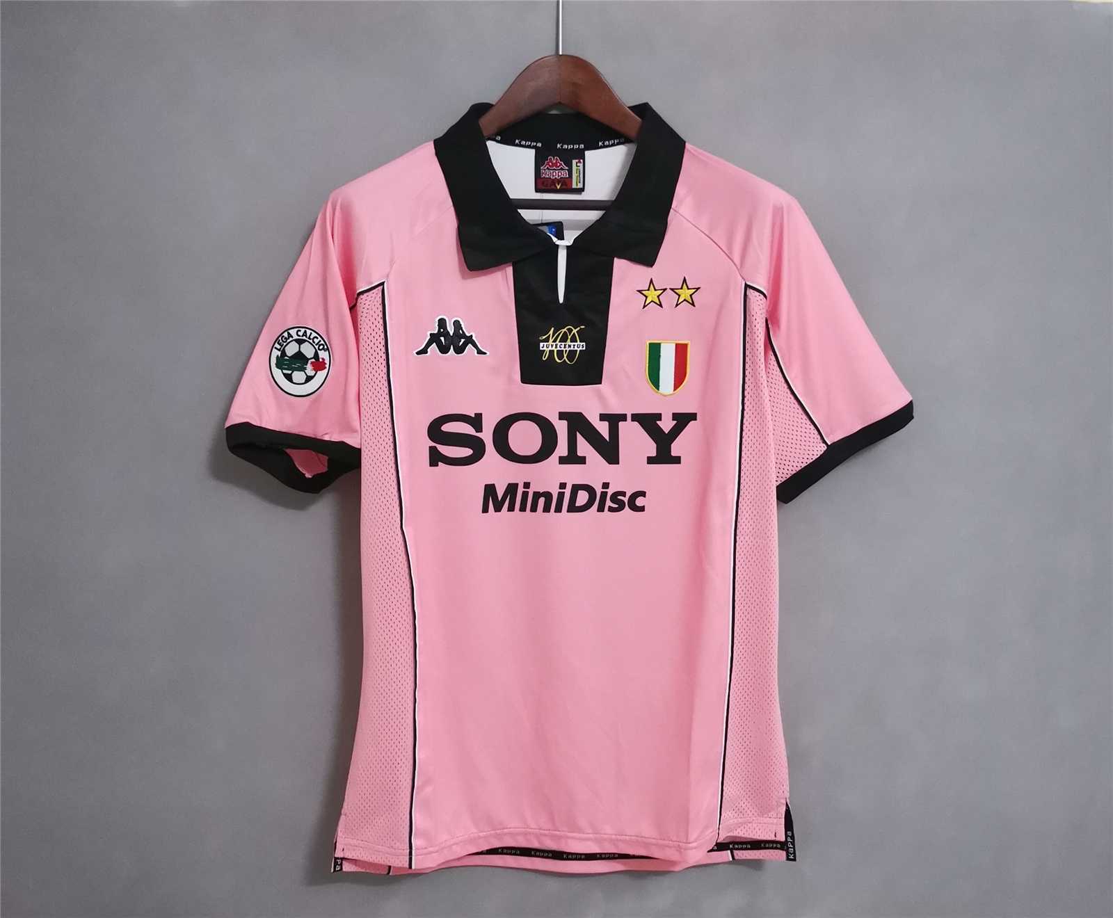 97-98 Juventus Third Away Retro Jersey - view 4