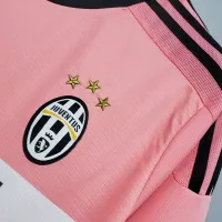 15-16 Juventus Retro Jersey Away - view 11