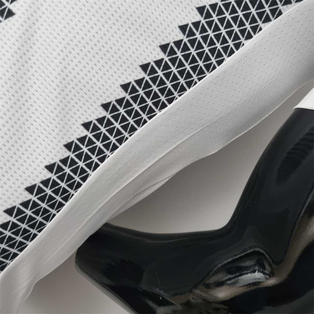 22-23 Juventus Home Jersey Player Version - view 7