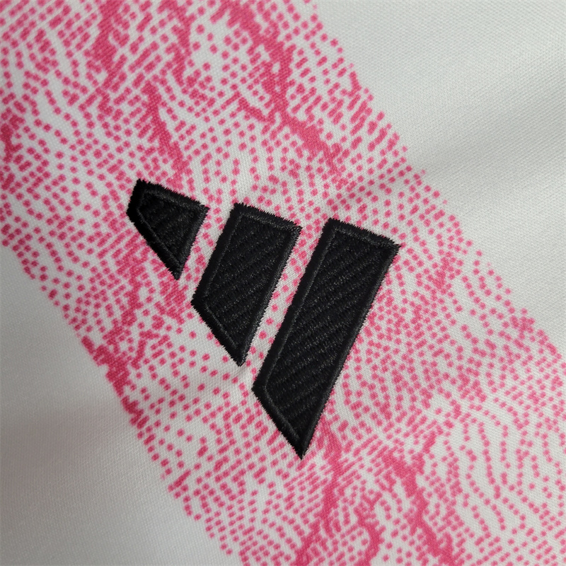 23-24 Juventus Away Jersey Fan Version - view 4