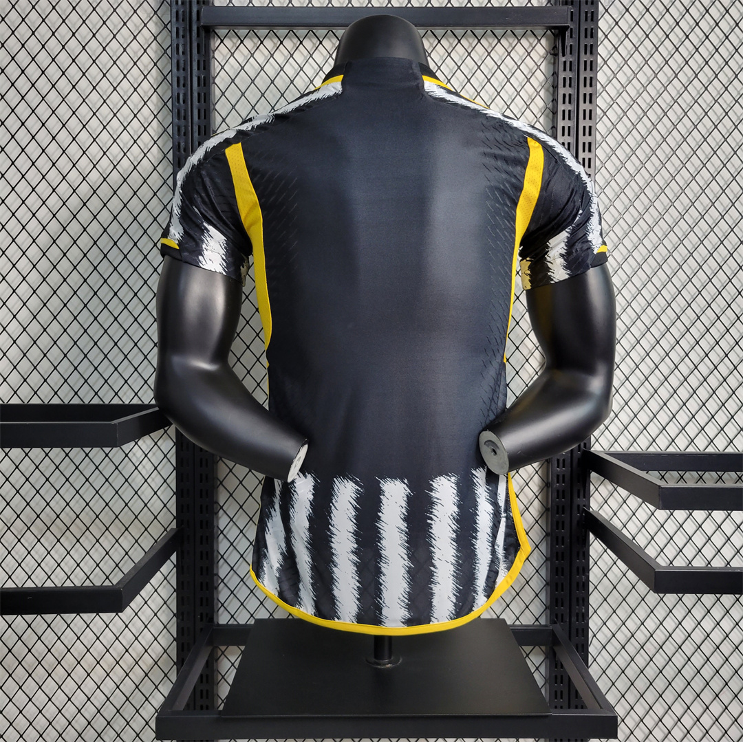 23-24 Juventus Home Player Version - view 3