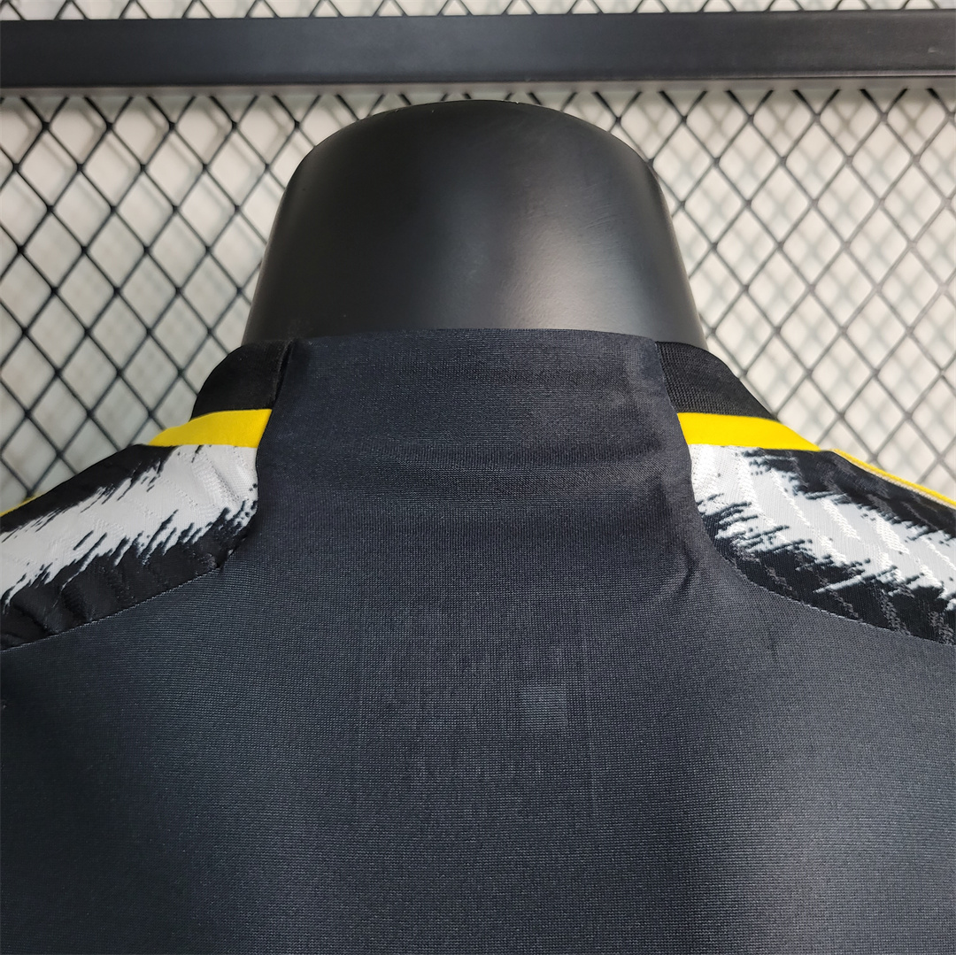 23-24 Juventus Home Player Version - view 4