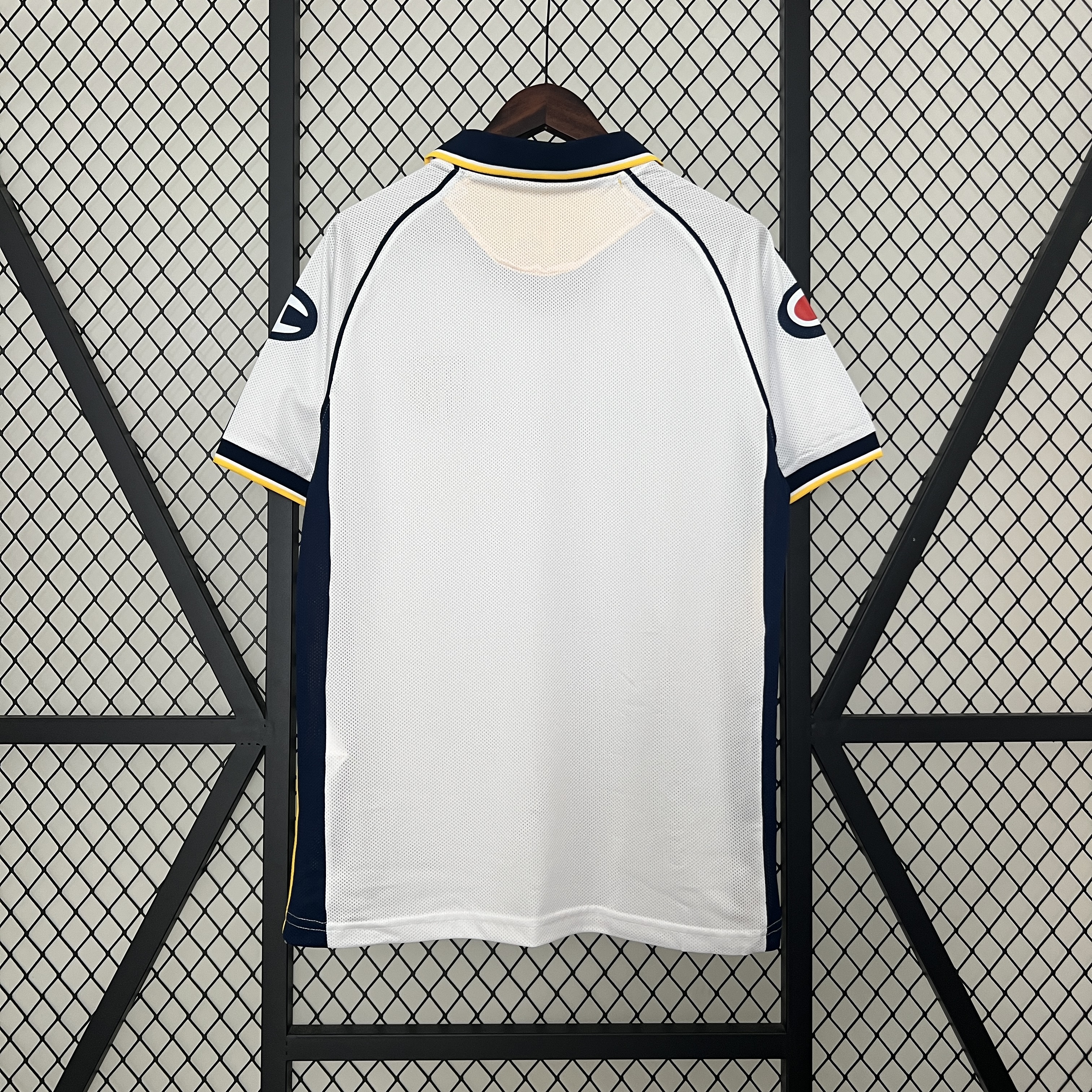 03-04 Parma Calcio Away Soccer Retro Jersey - view 8