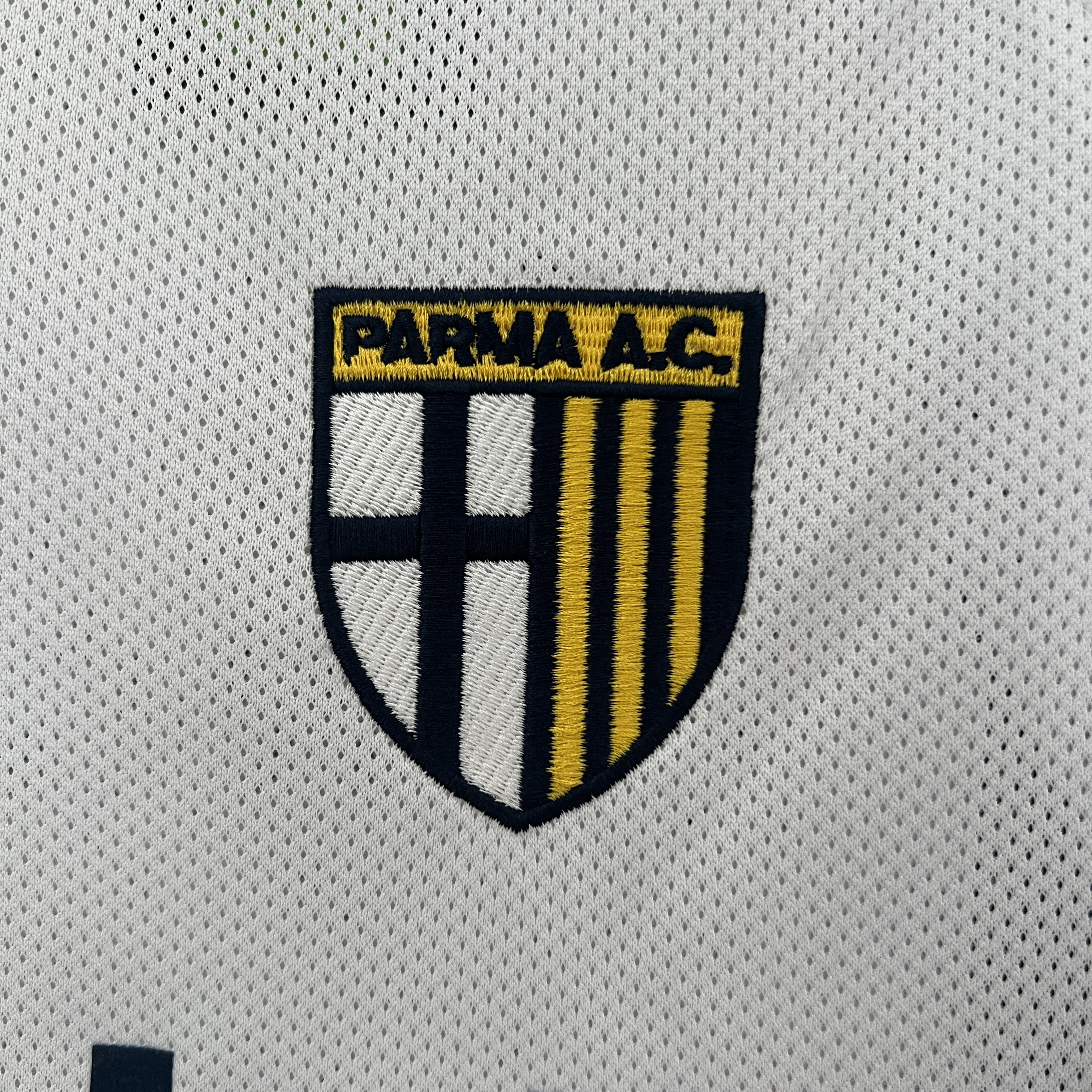 03-04 Parma Calcio Away Soccer Retro Jersey - view 9