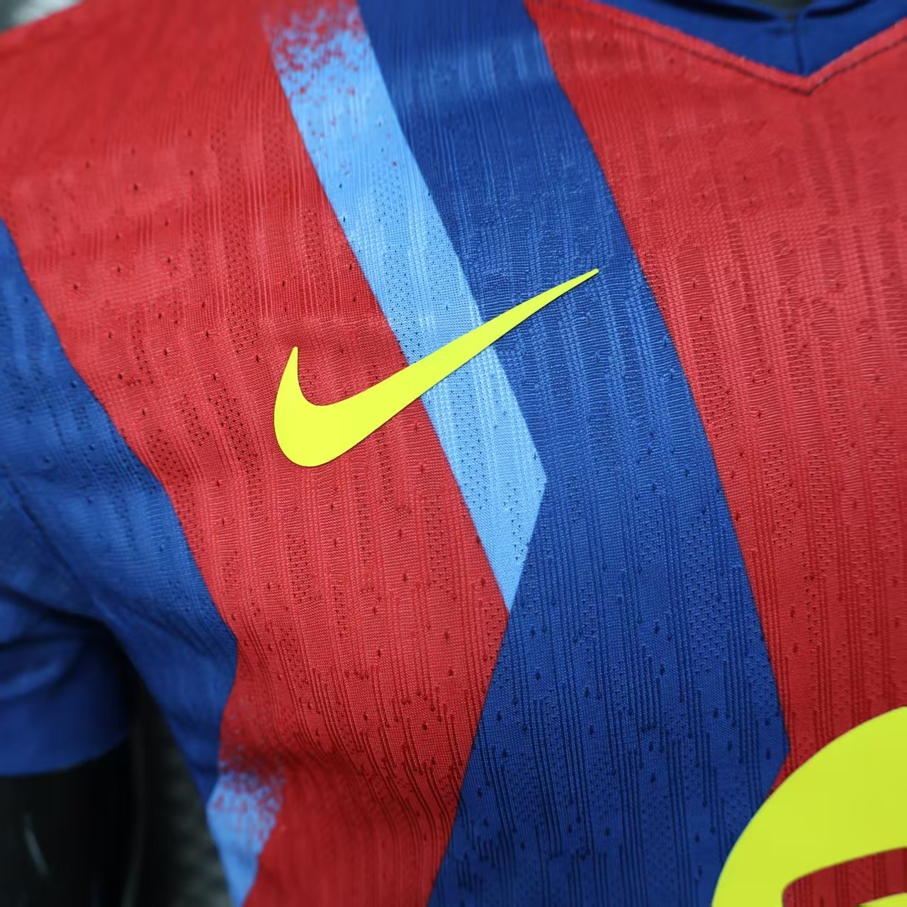 25-26 Barcelona SUPERCOPA Fourth Away Player Version Soccer Jersey - view 6