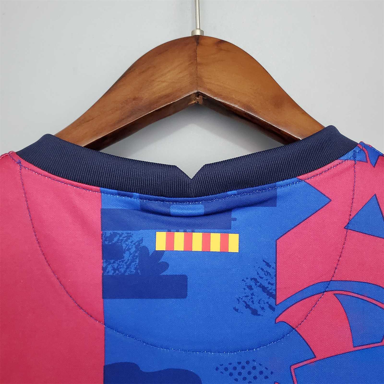2021-22 Barcelona Third Away Soccer Jersey - view 6