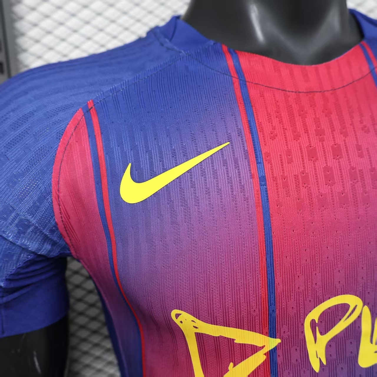 25-26 Barcelona x Ed Sheeran Special Player Version Soccer Jersey - view 7