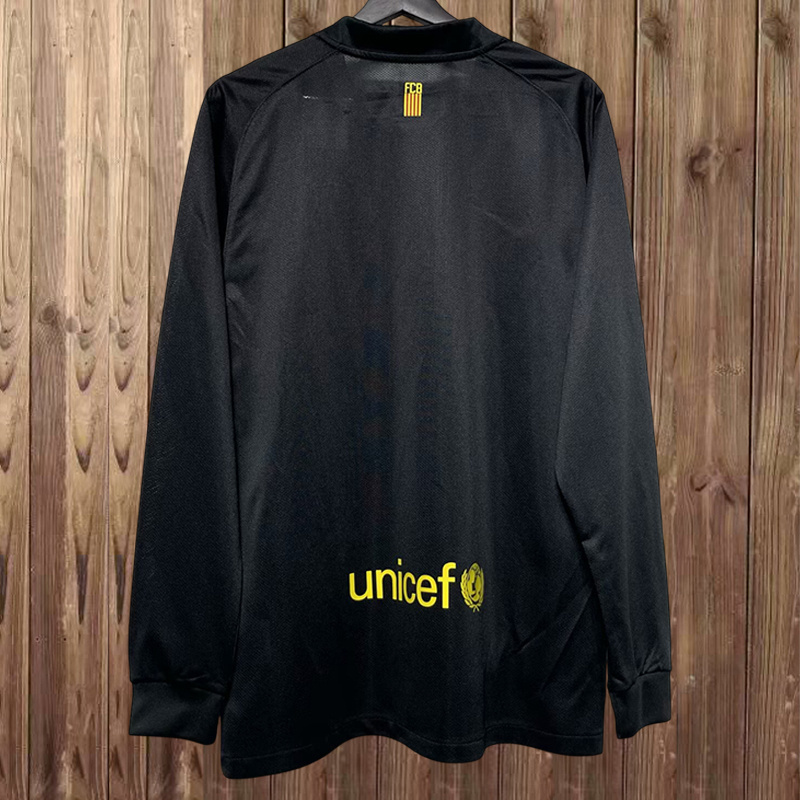 2011-12 Barcelona Away Retro Jersey Long Sleeve - view 3