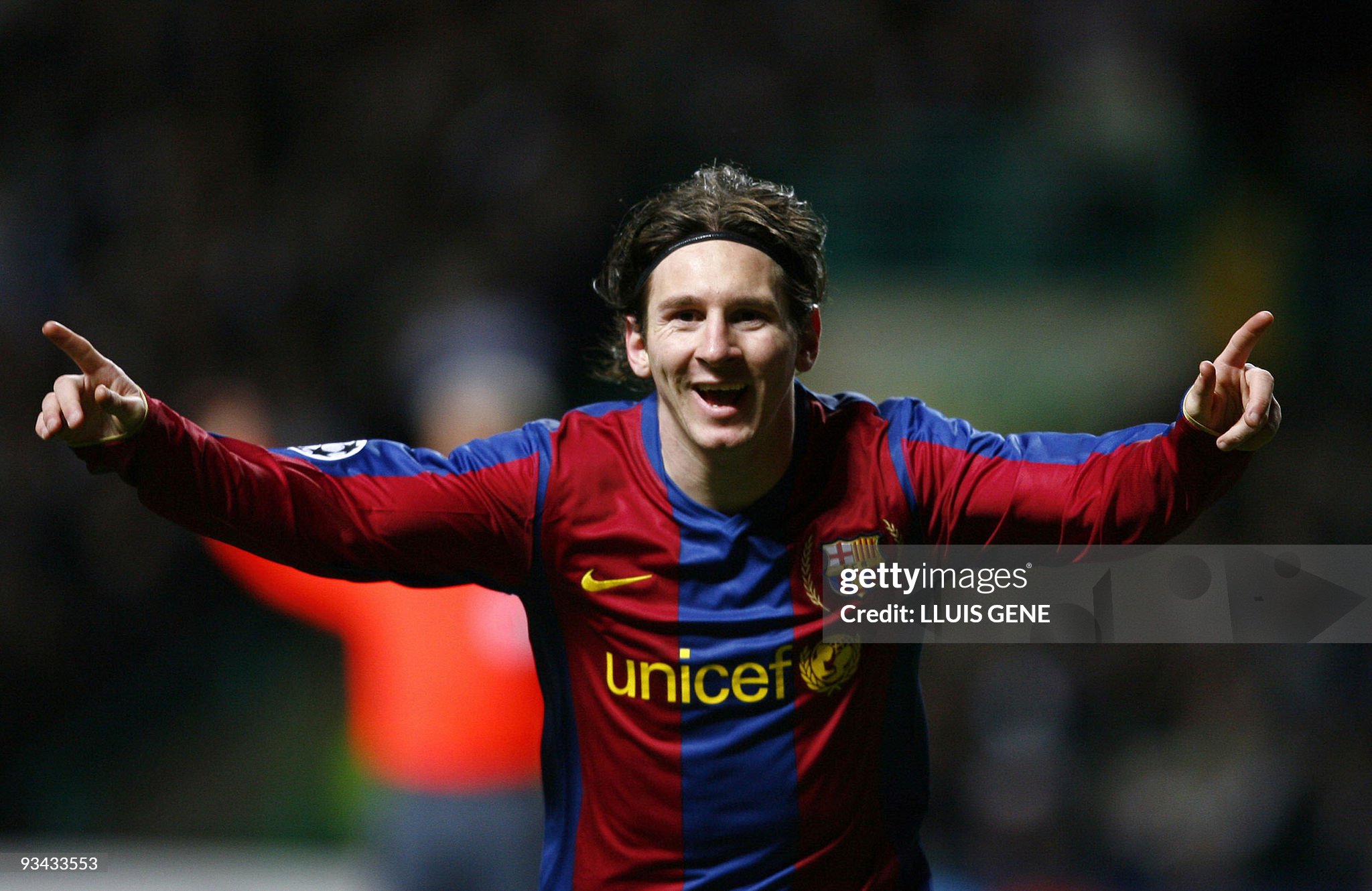07-08 Barcelona Home Retro Jersey Player Edition - view 9