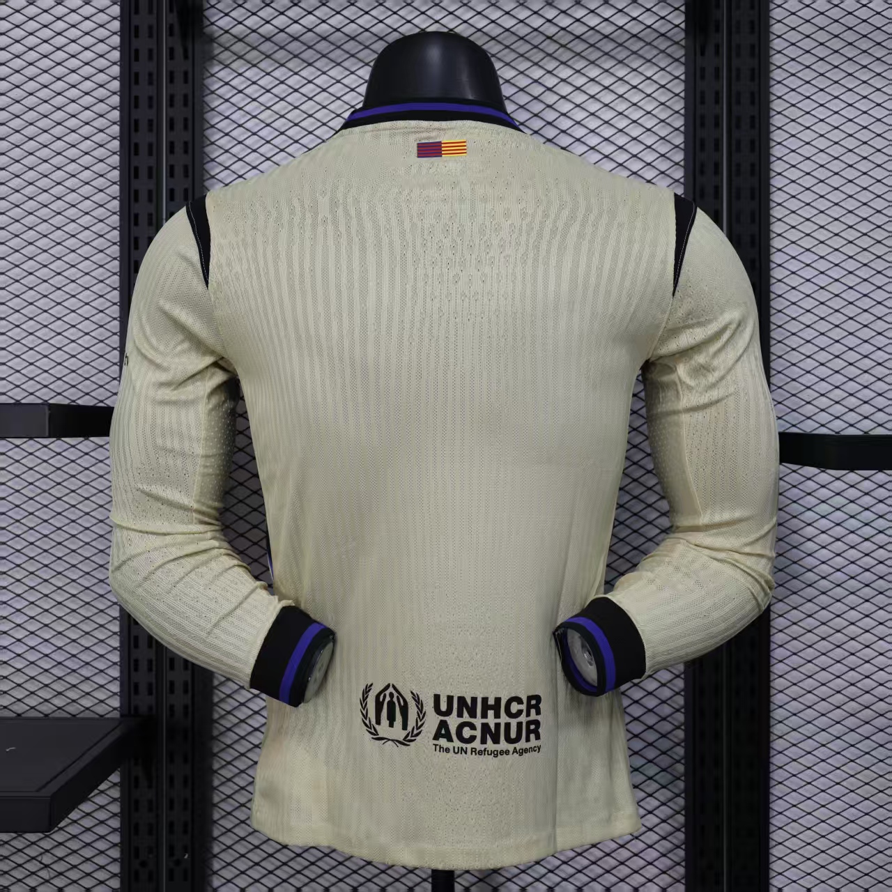 25-26 Barcelona Away Player Version Soccer Jersey Long Sleeve - view 3