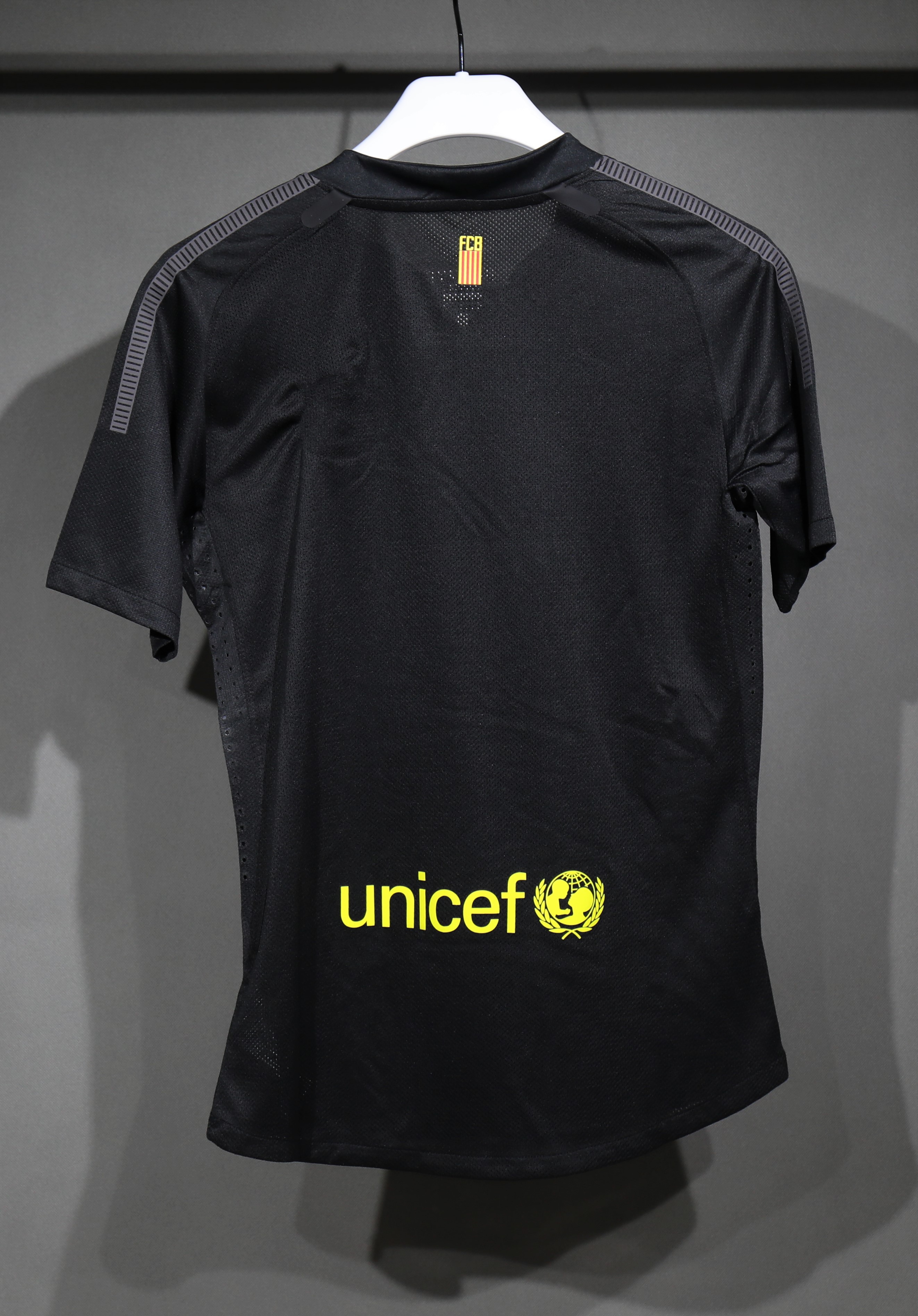 11-12 Barcelona Away Retro Jersey Player Edition - view 3