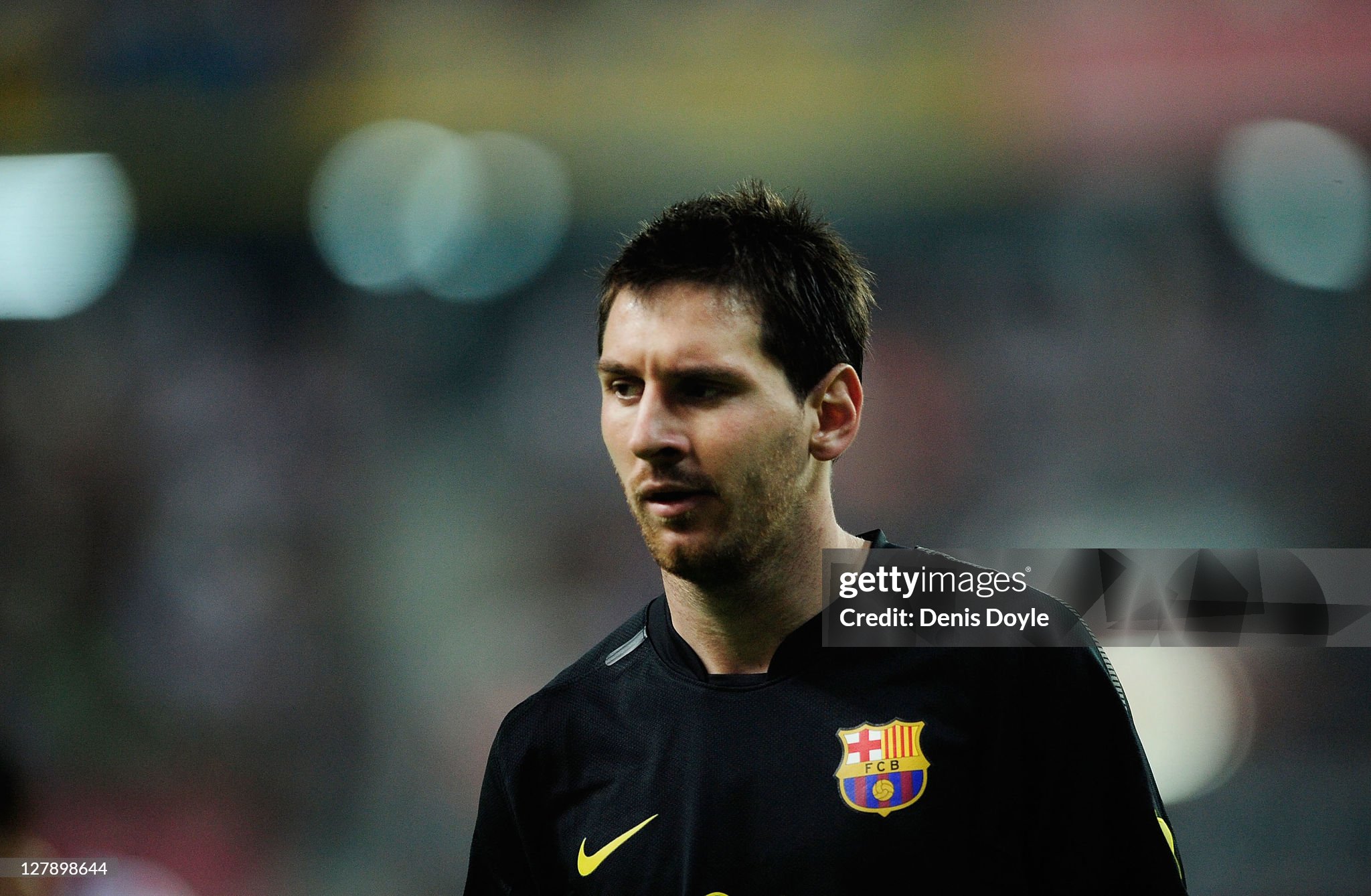 11-12 Barcelona Away Retro Jersey Player Edition - view 4