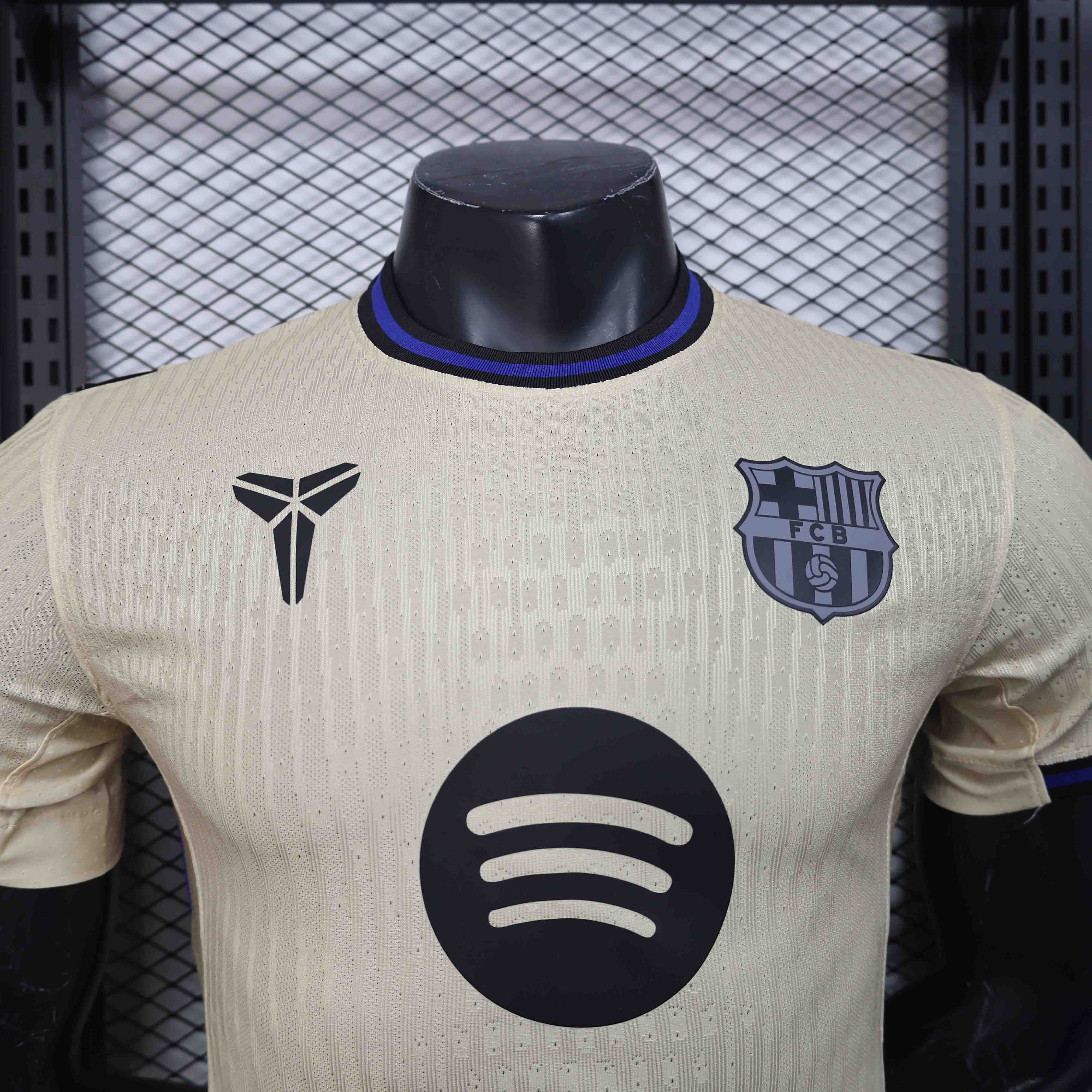 25-26 Barcelona Away Player Version Soccer Jersey - view 5
