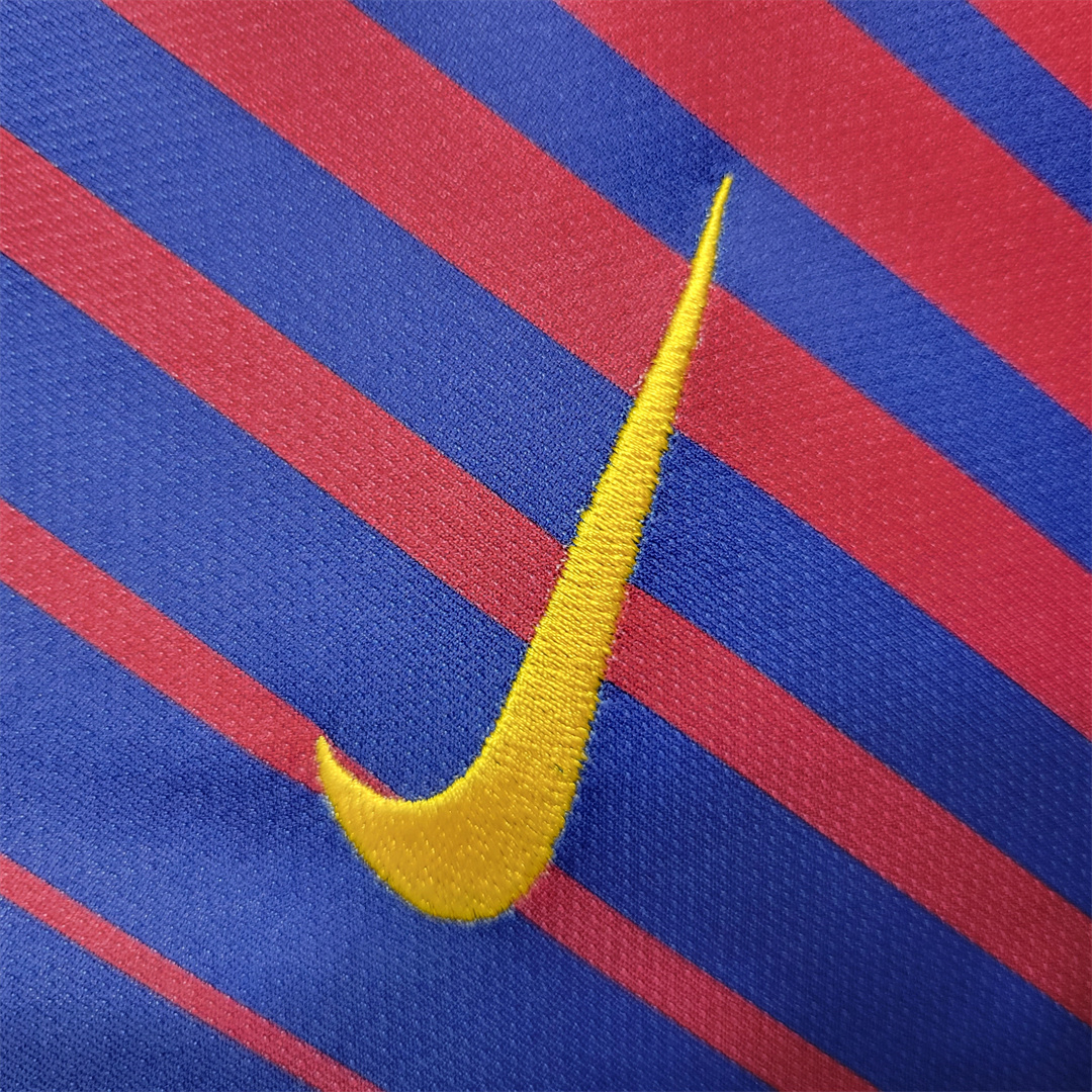 17-18 Barcelona Home Retro Football Jersey - view 10