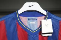 09-10 Barcelona Home Retro Jersey Player Edition - view 7