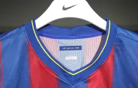 09-10 Barcelona Home Retro Jersey Player Edition - view 11