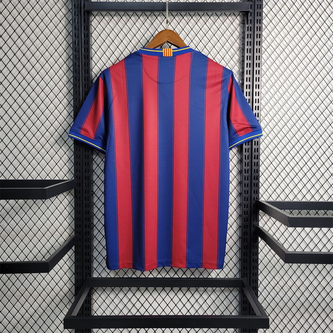 09-10 Barcelona Home Retro Jersey - view 3