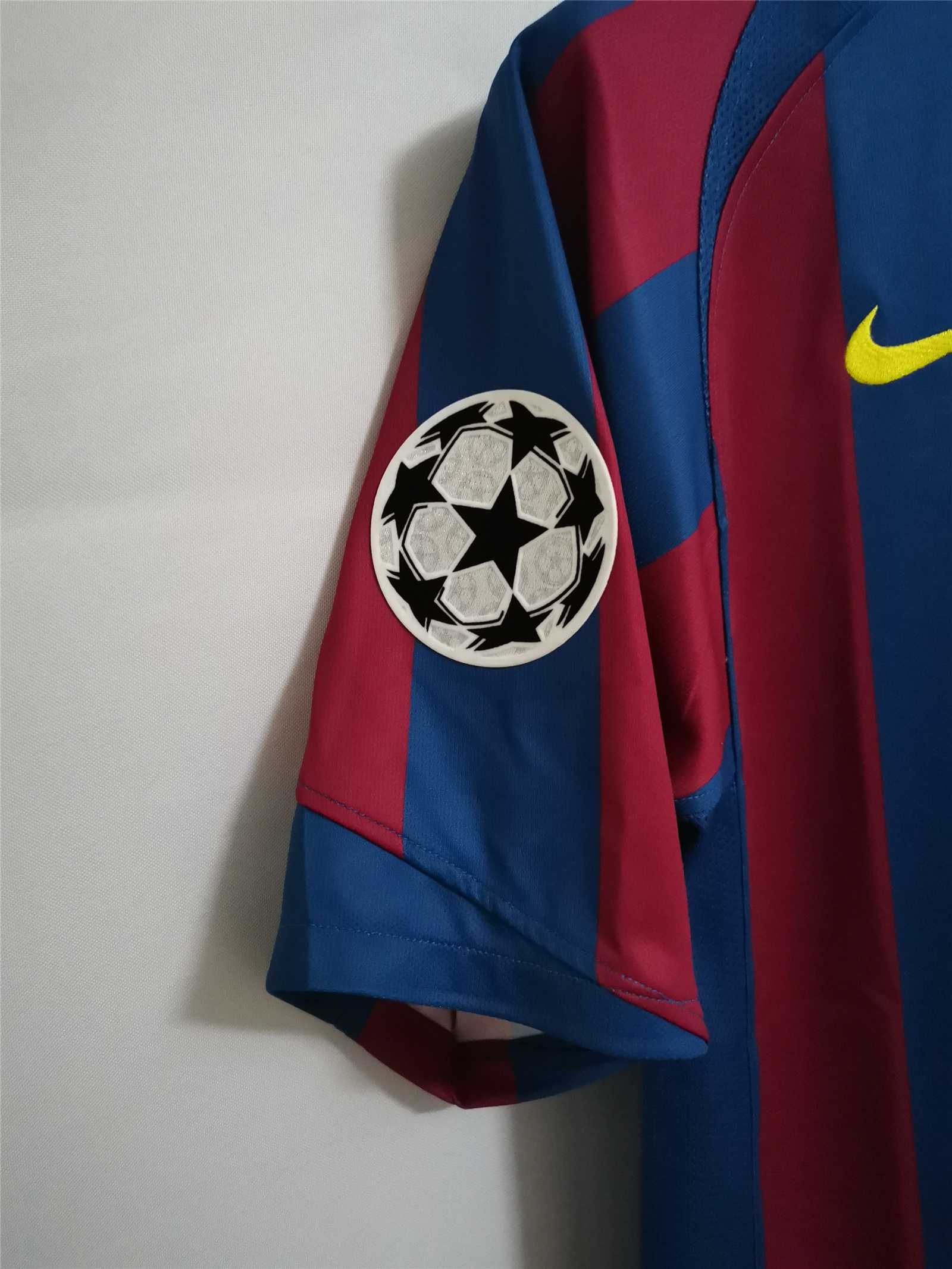 05-06 Barcelona Home Retro Jersey - view 14
