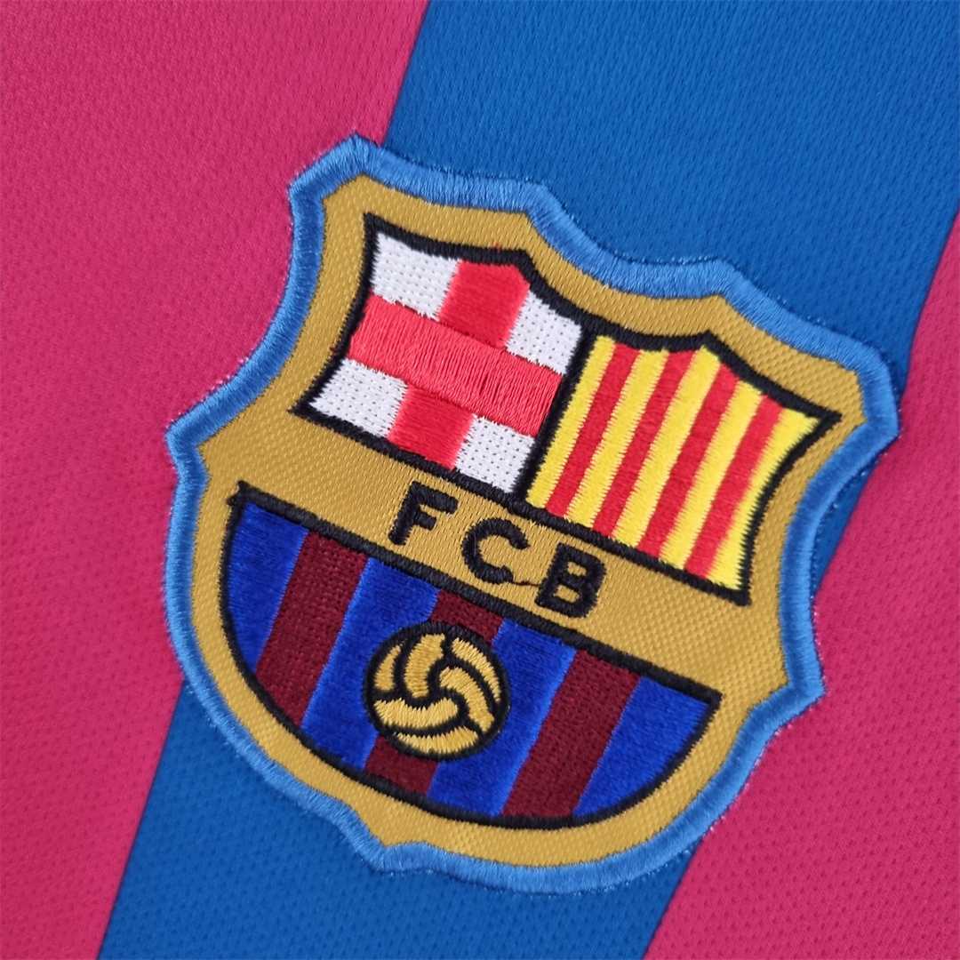 05-06 Barcelona Home Retro Jersey Long Sleeve - view 9