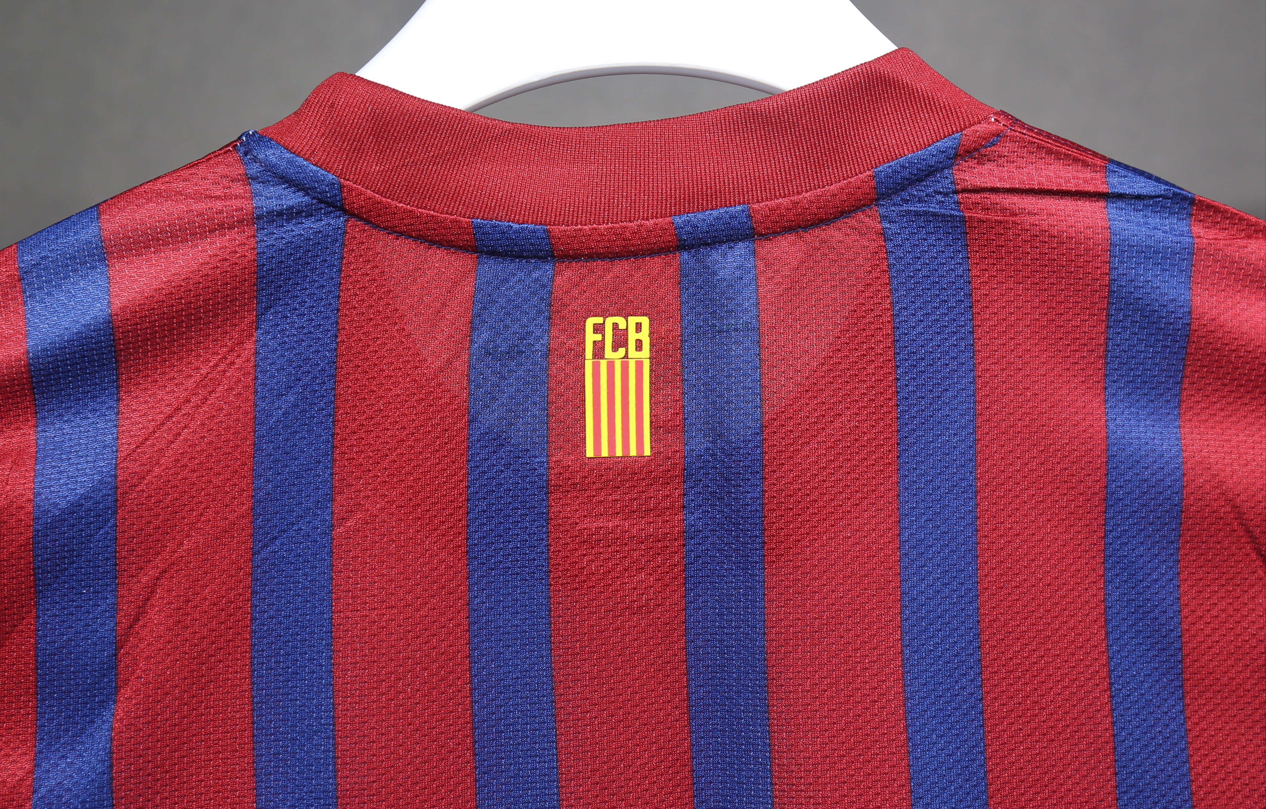 11-12 Barcelona Home Retro Jersey Player Edition Long Sleeve - view 12