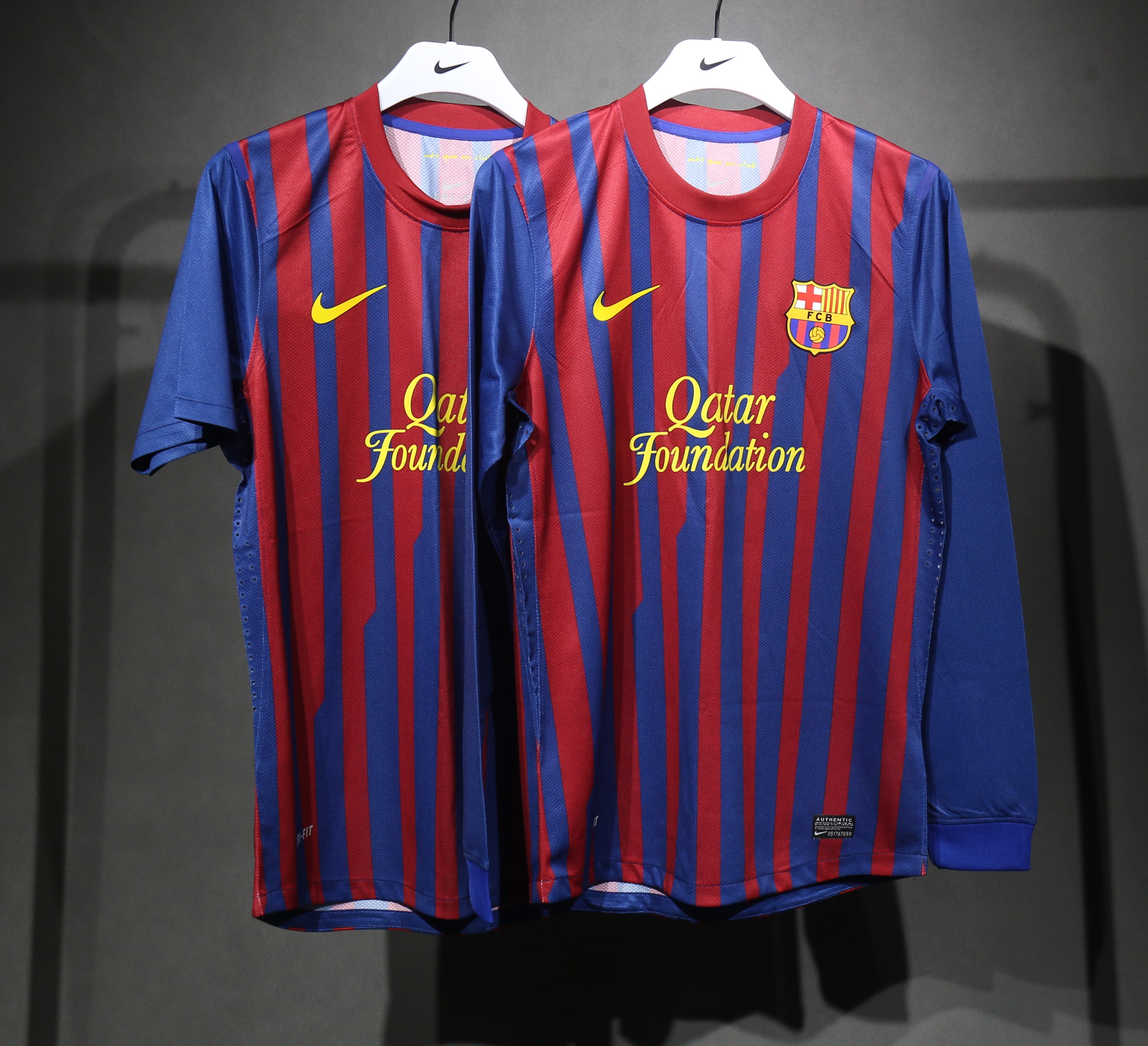 11-12 Barcelona Home Retro Jersey Player Edition Long Sleeve - view 7
