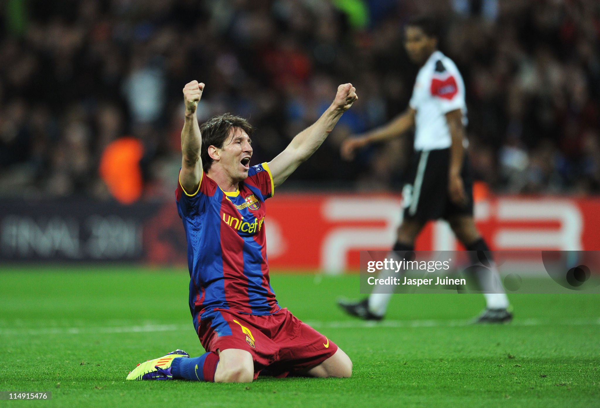 10-11 Barcelona Home Retro Jersey Player Editon - view 12