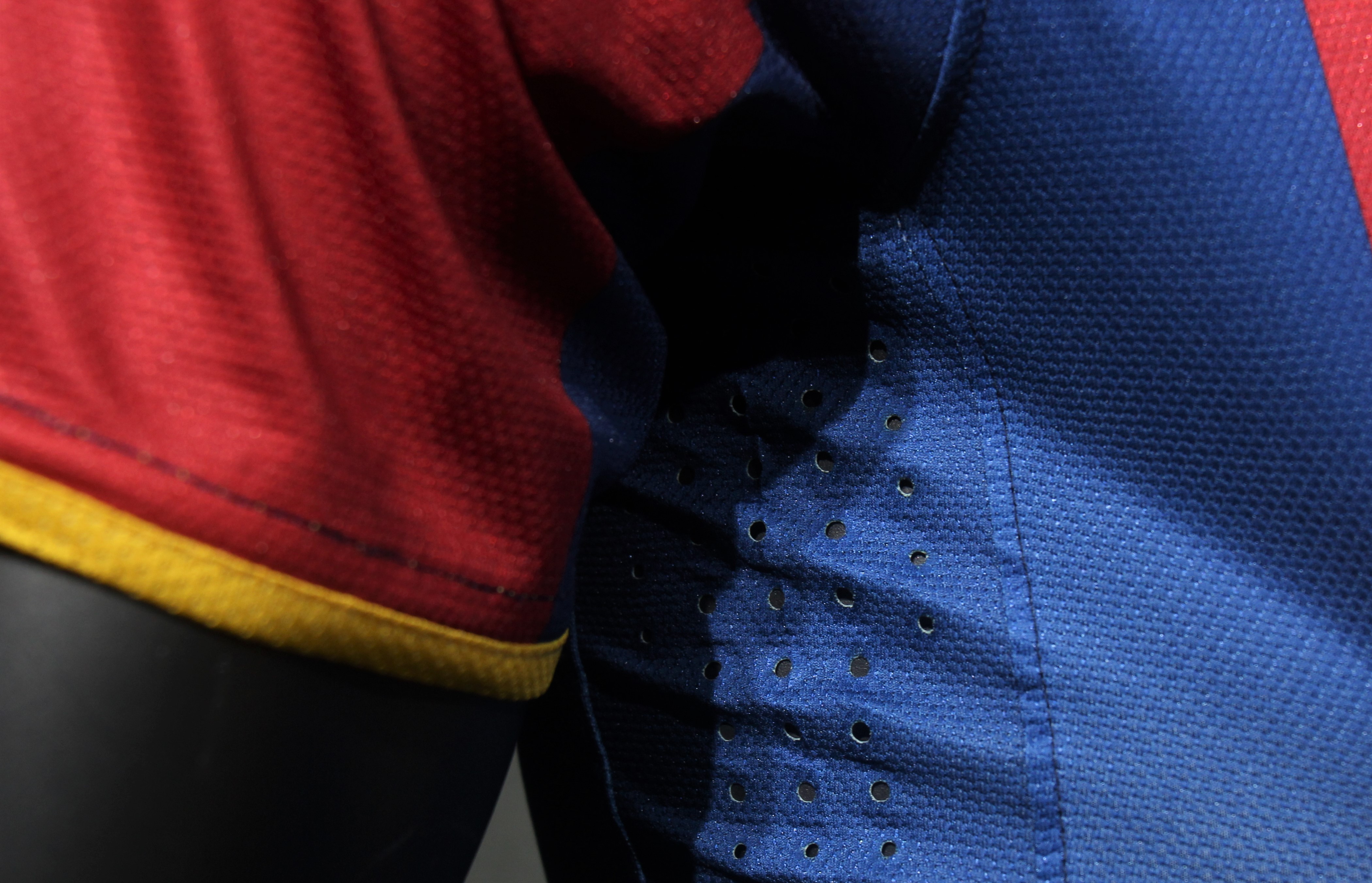 10-11 Barcelona Home Retro Jersey Player Editon - view 6