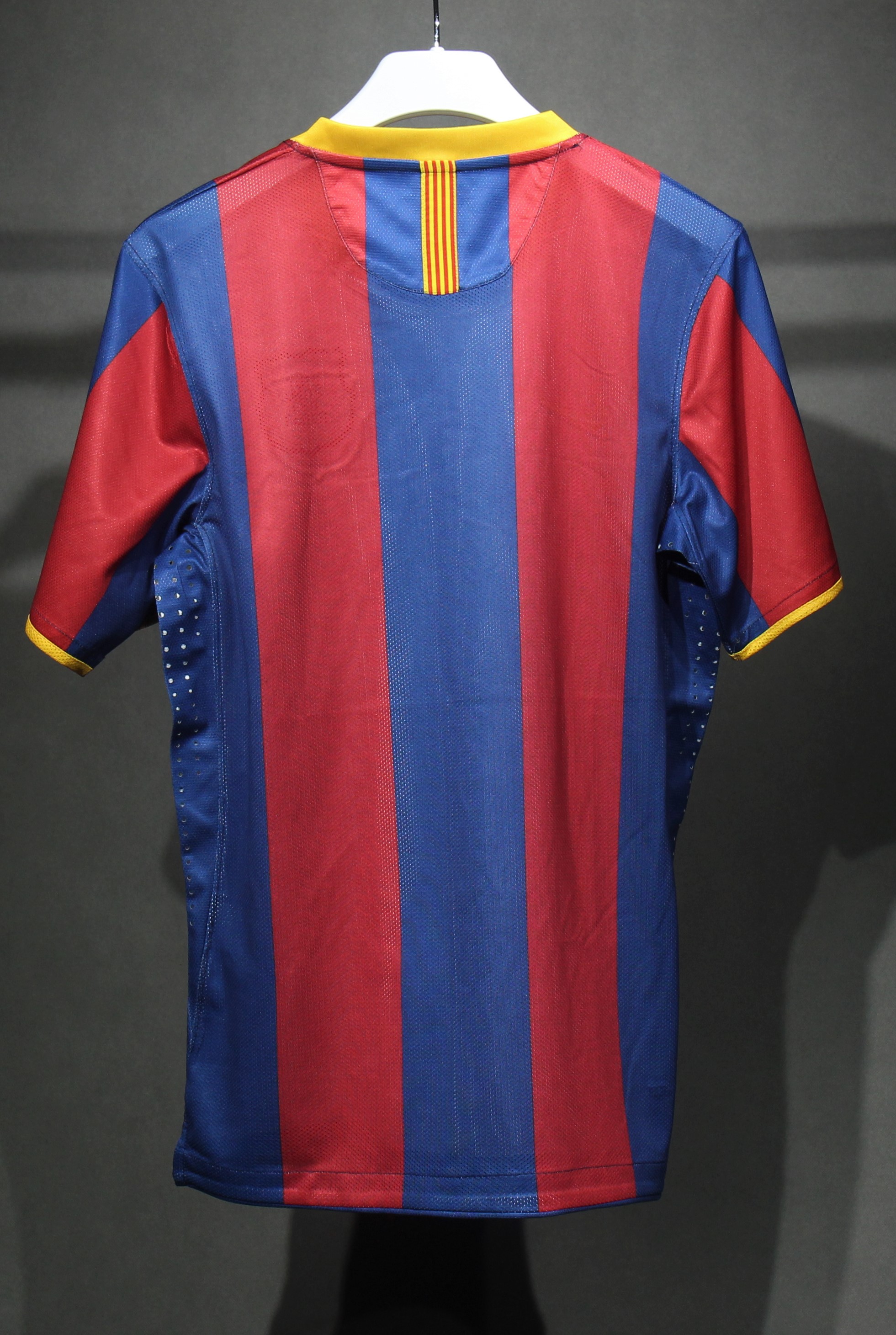 10-11 Barcelona Home Retro Jersey Player Editon - view 8