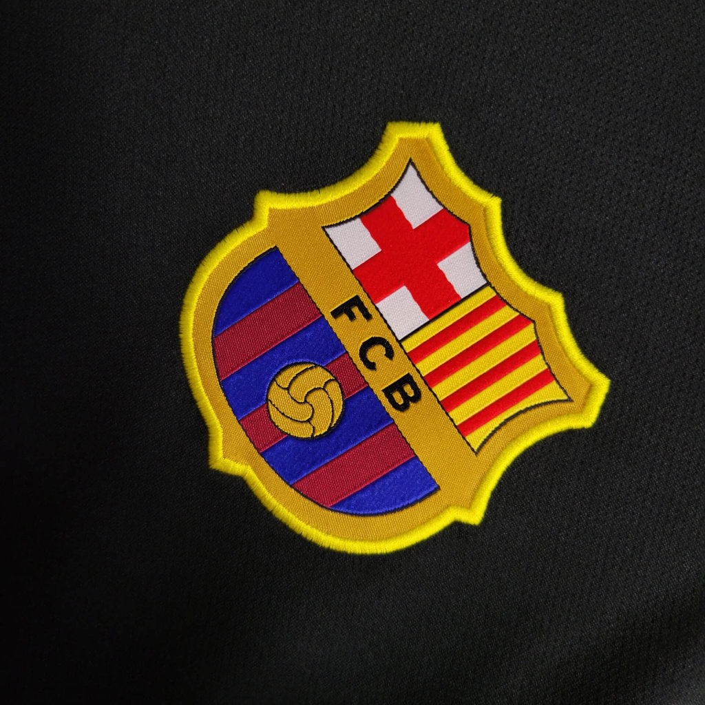 11-12 Barcelona Away Retro Jersey - view 7