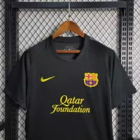 11-12 Barcelona Away Retro Jersey - view 4