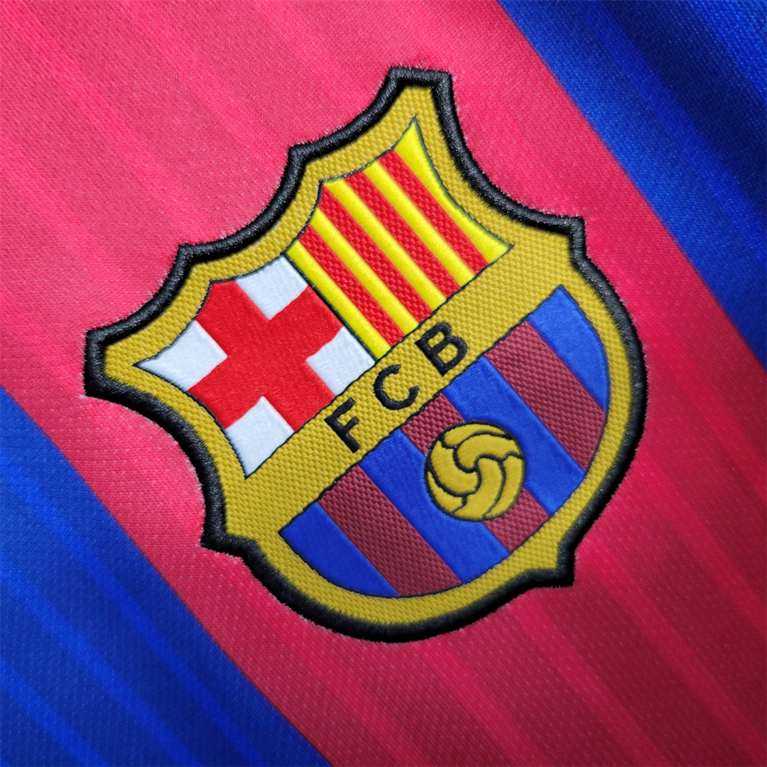 16-17 Barcelona Home Retro Jersey - view 10