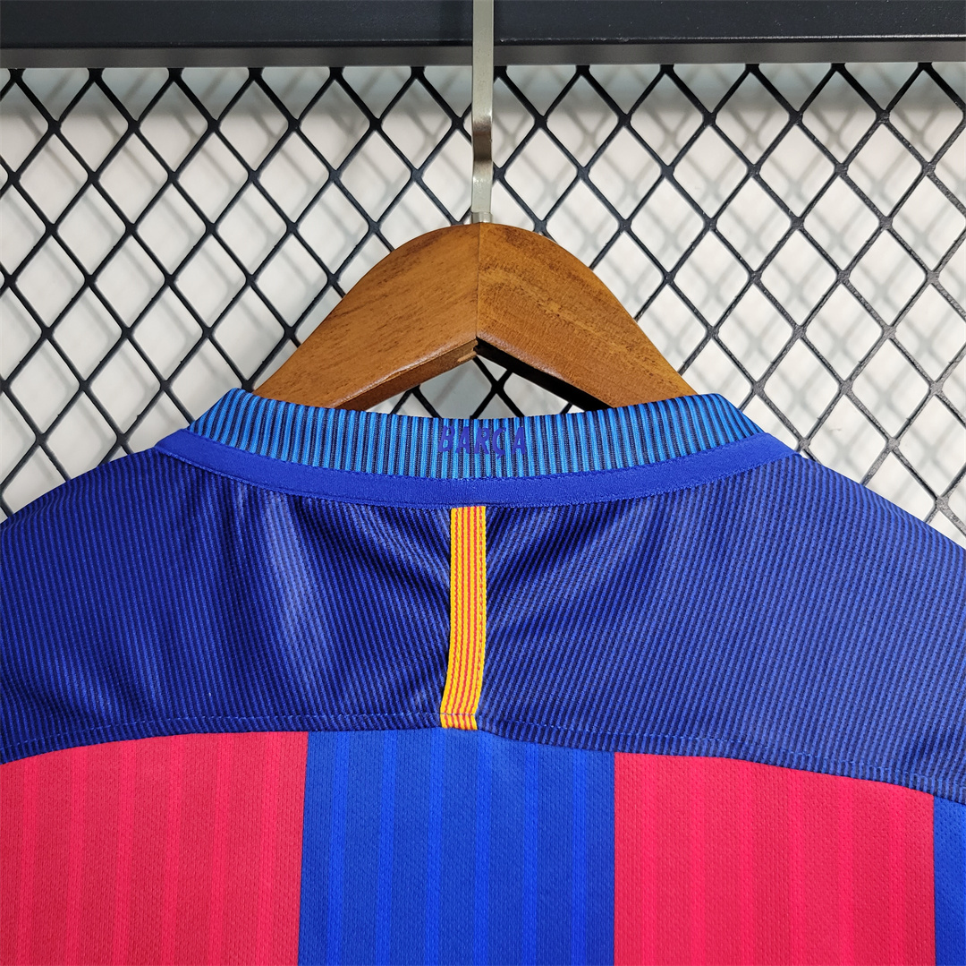 16-17 Barcelona Home Retro Jersey - view 11