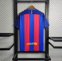 16-17 Barcelona Home Retro Jersey - view 3