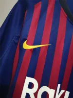 18-19 Barcelona Home Retro Jersey - view 9