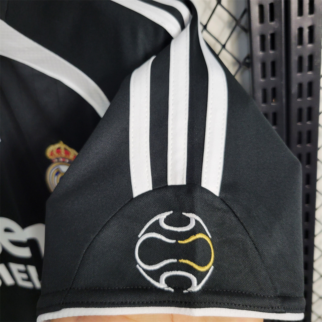 2006-07 Real Madrid Away Retro Soccer Jersey - view 13