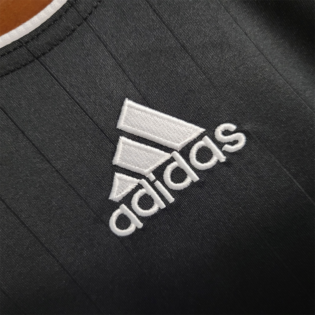2006-07 Real Madrid Away Retro Soccer Jersey - view 9