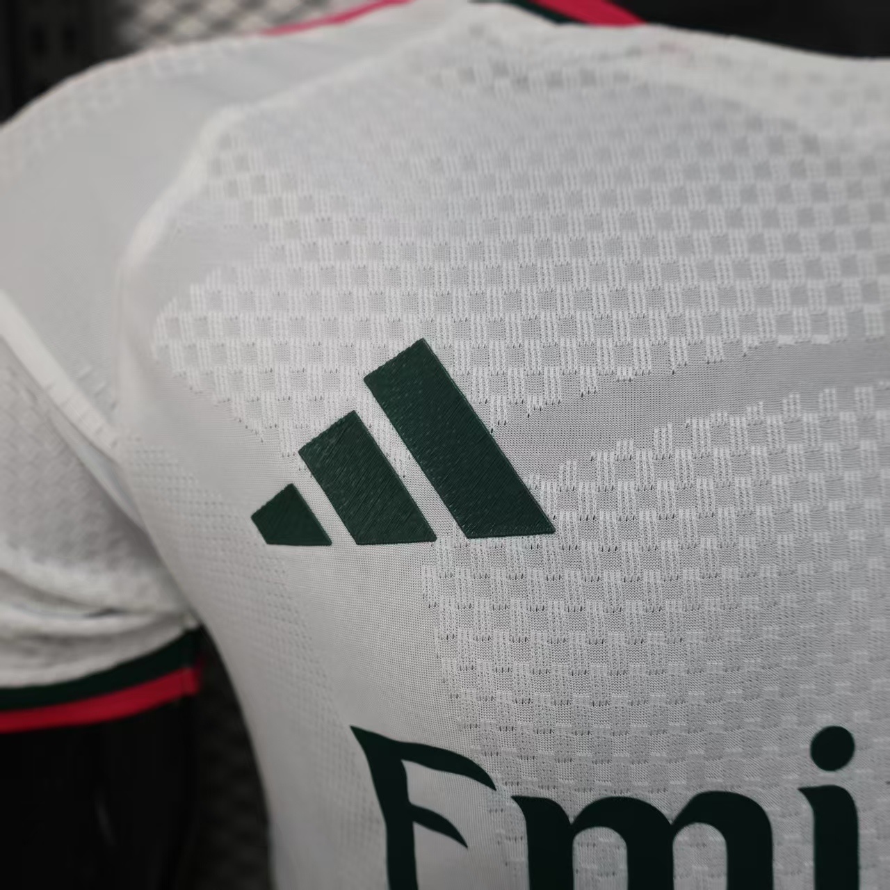 26-27 Real Madrid Special Soccer Jersey Player Version - view 4
